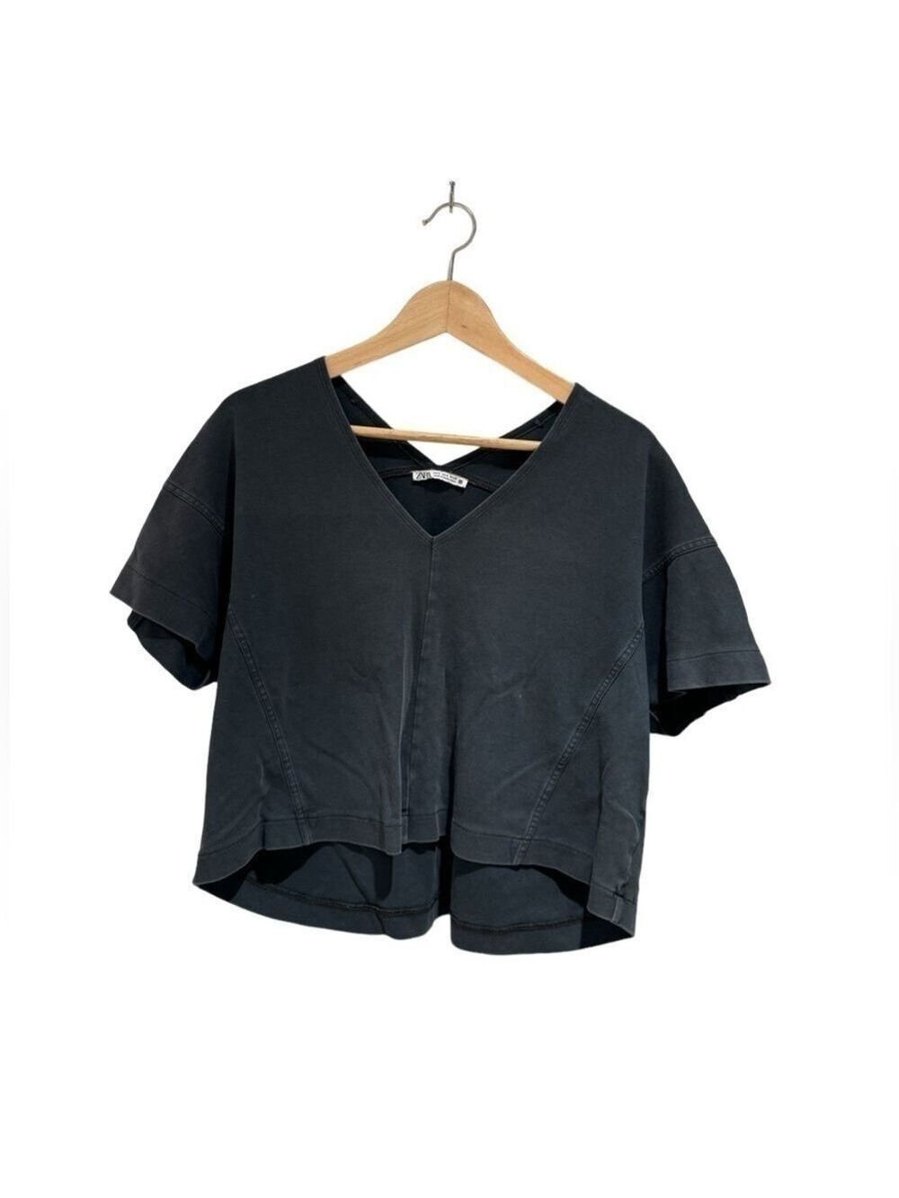 ZARA boxy v-neck tee - SIZE S